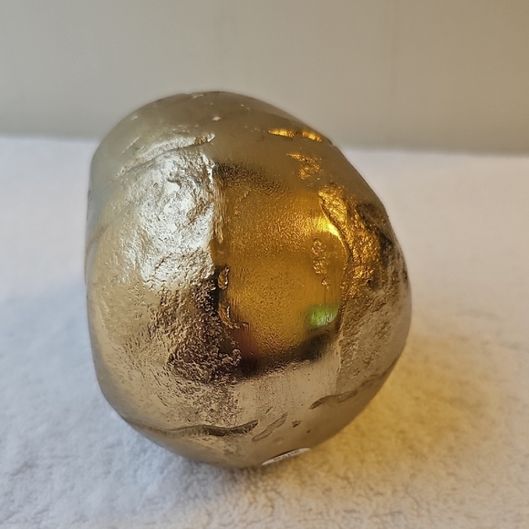 New Shiny Gold Skull with Hallowed Out Center Halloween Decor 3"x3" - Picture 4 of 12